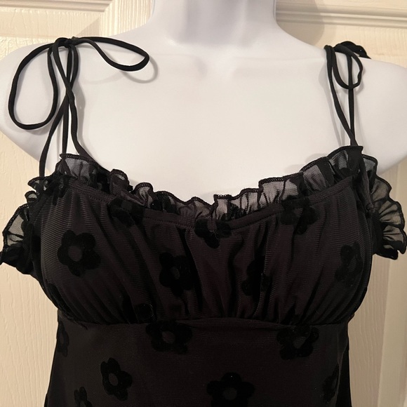 🍒Princess Polly Kaisila Black Daisy Dress - NWT - Size XS🍒 - Picture 6 of 7